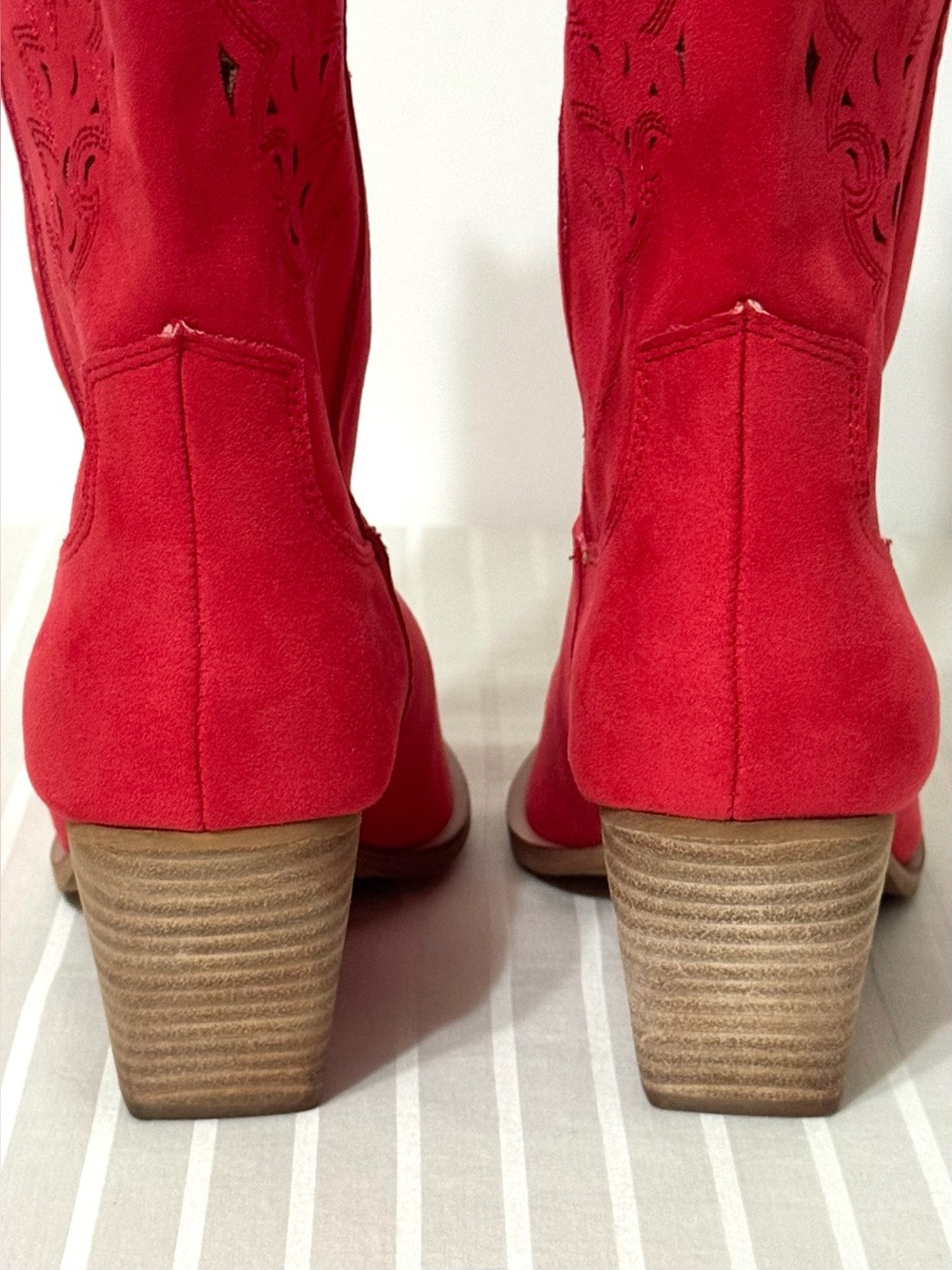 VICI Arnell Western Cowgirl Boots Suede Laser Cut Red Women’s Size 8.5 - Picture 8 of 16